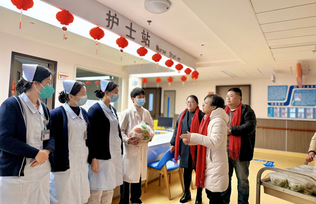 新春慰問送溫情，除夕關(guān)懷暖人心！